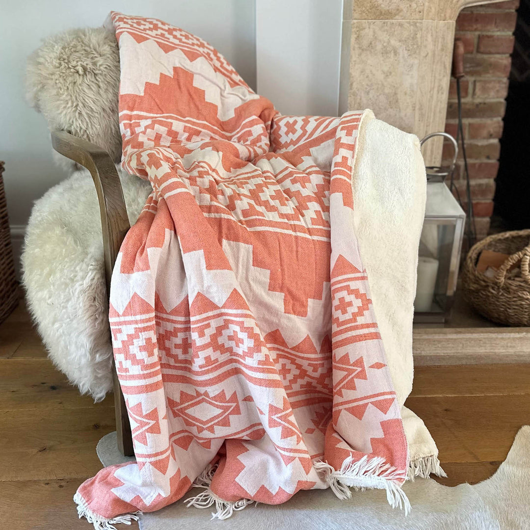 Maya Fleece Lined Throw